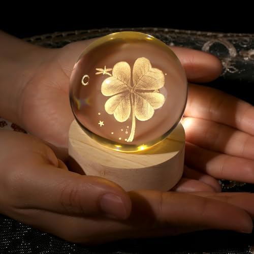 DUQGUHO Four Leaf Clover Crystal Ball Decorative Figurine