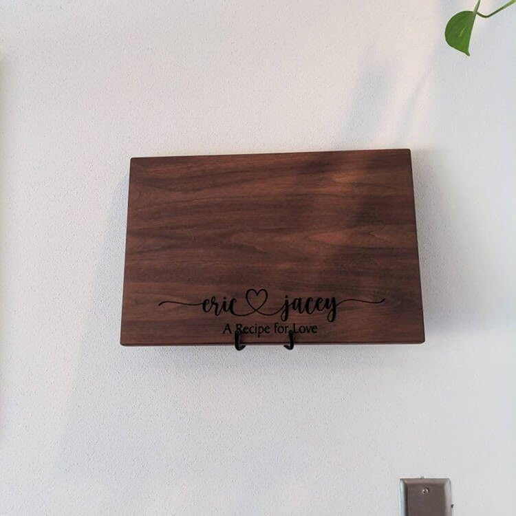 Wall Mount Metal Display Stand for 8-10 Inch Plates