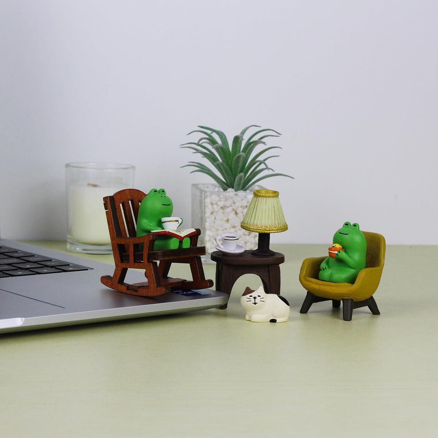 Miniature Frog Figurines Set Cute Decor for Desk and Home