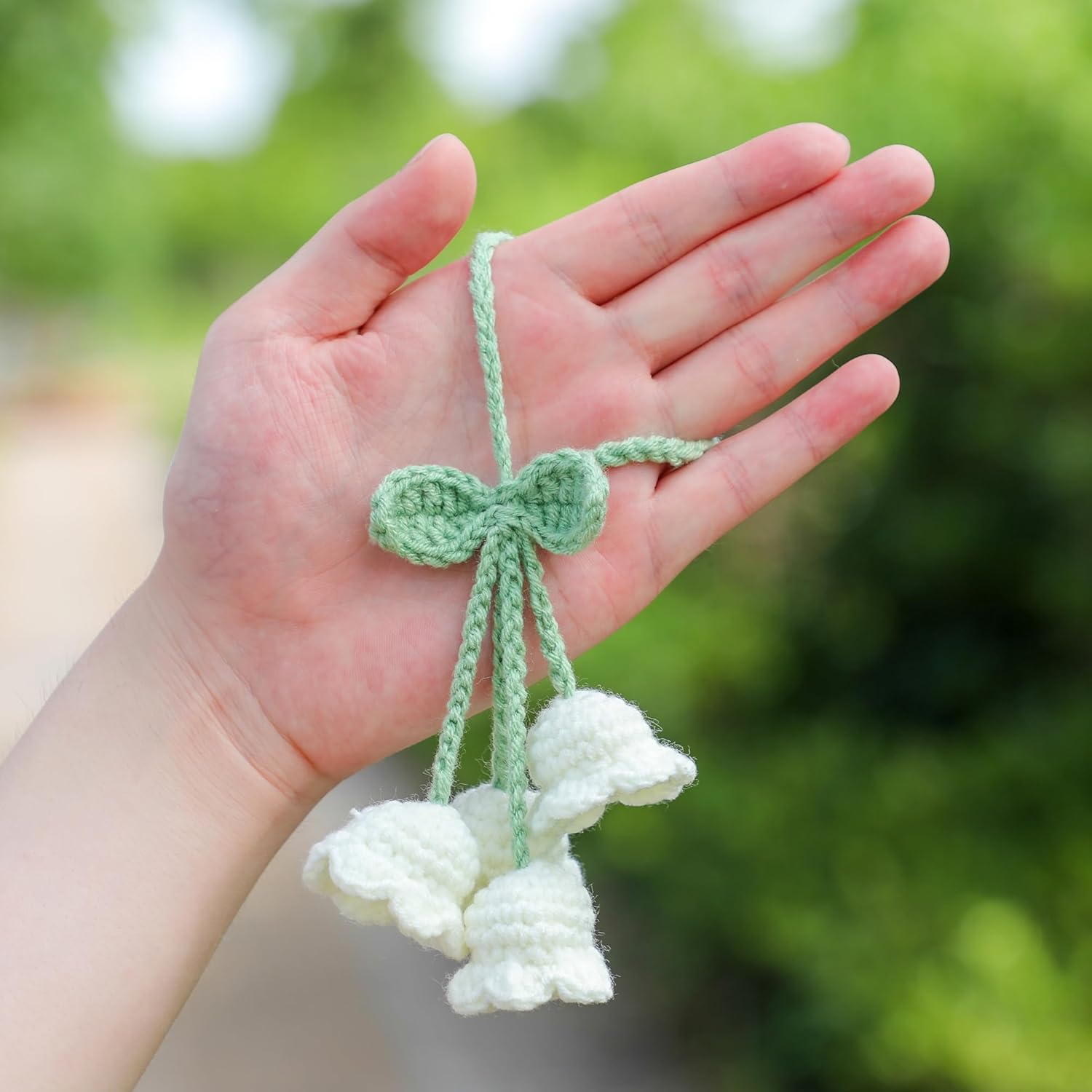 Cute Car Mirror Hanging Lily Flower Pendant for Women
