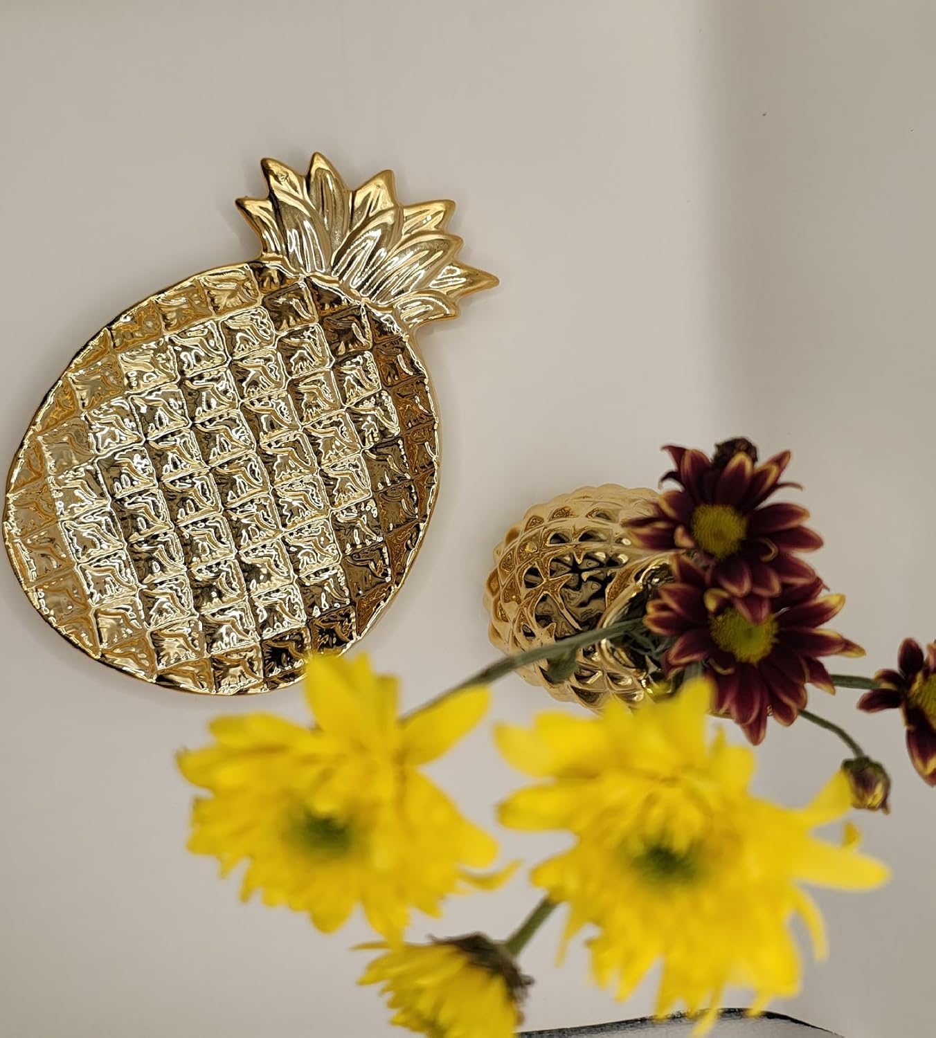 Gold Pineapple Key Holder Bowl with Aroma Diffuser 1