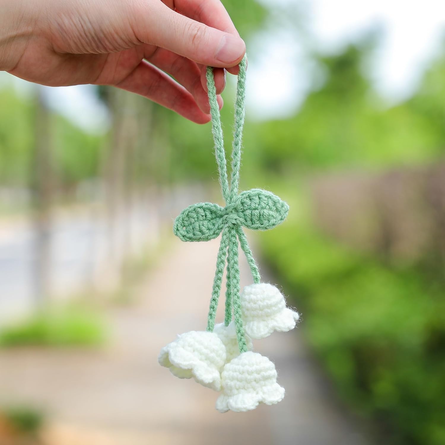 Cute Car Mirror Hanging Lily Flower Pendant for Women