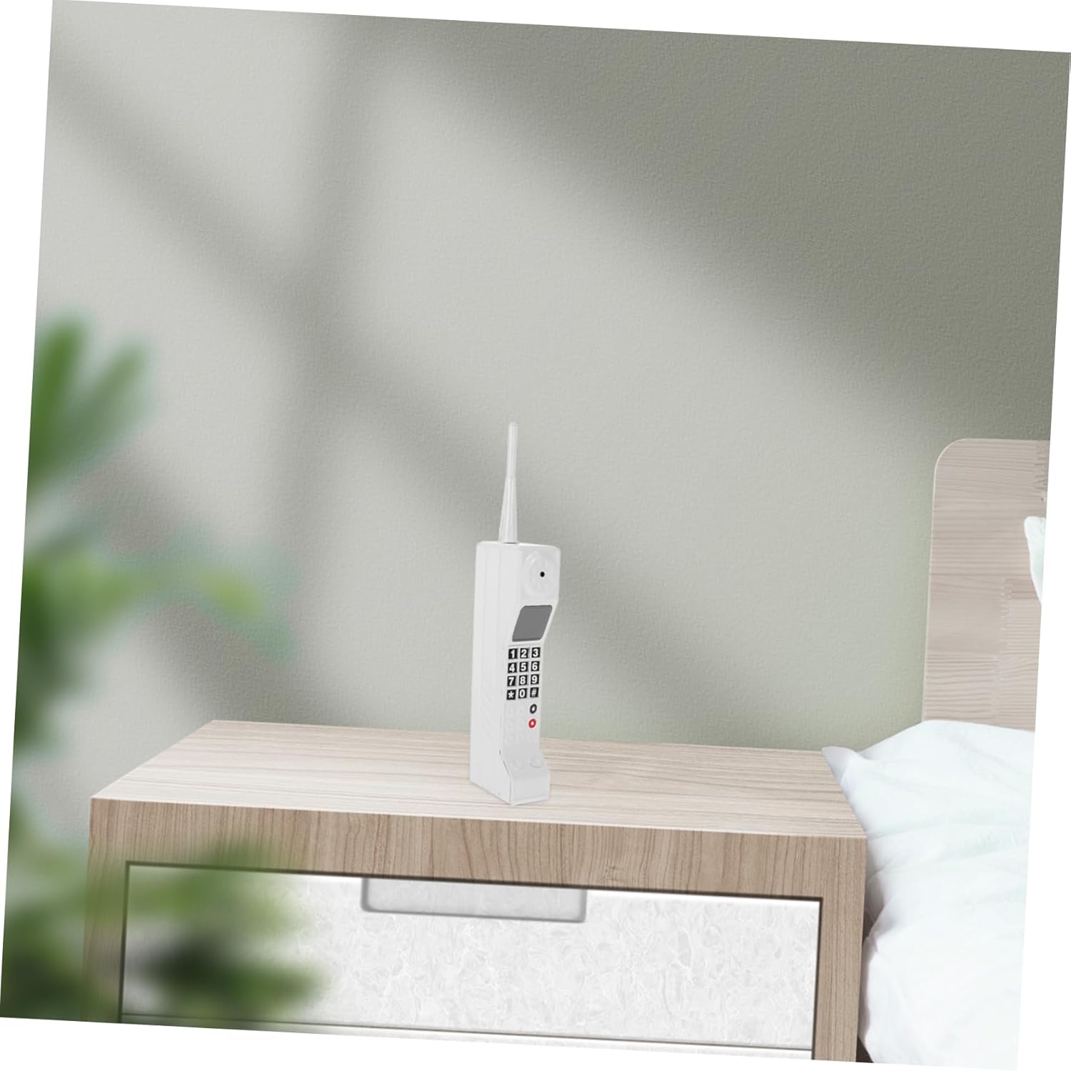 PRETYZOOM Retro Decorative Mobile Phone Model