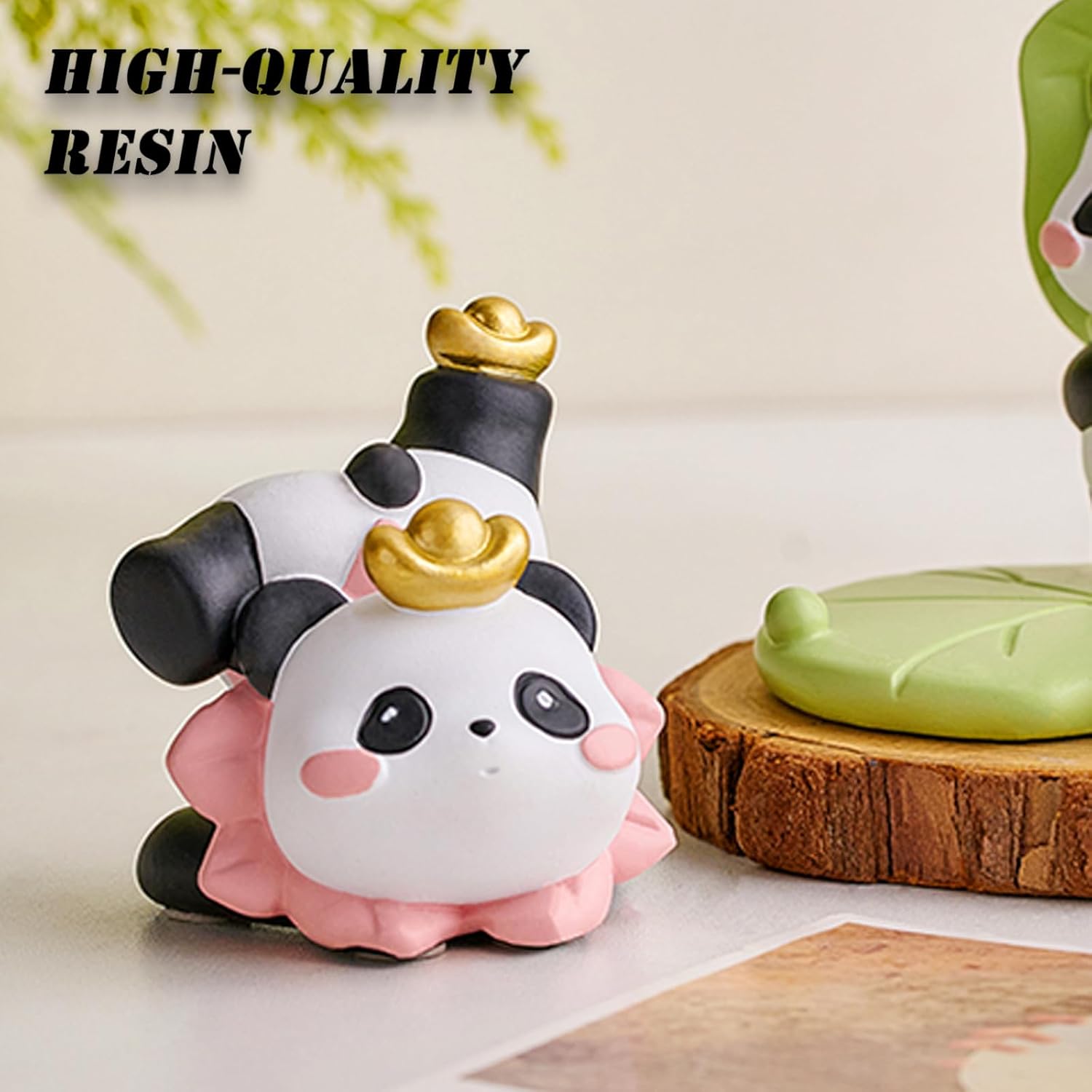 Lanehai Panda Phone Holder Resin Statue Gold