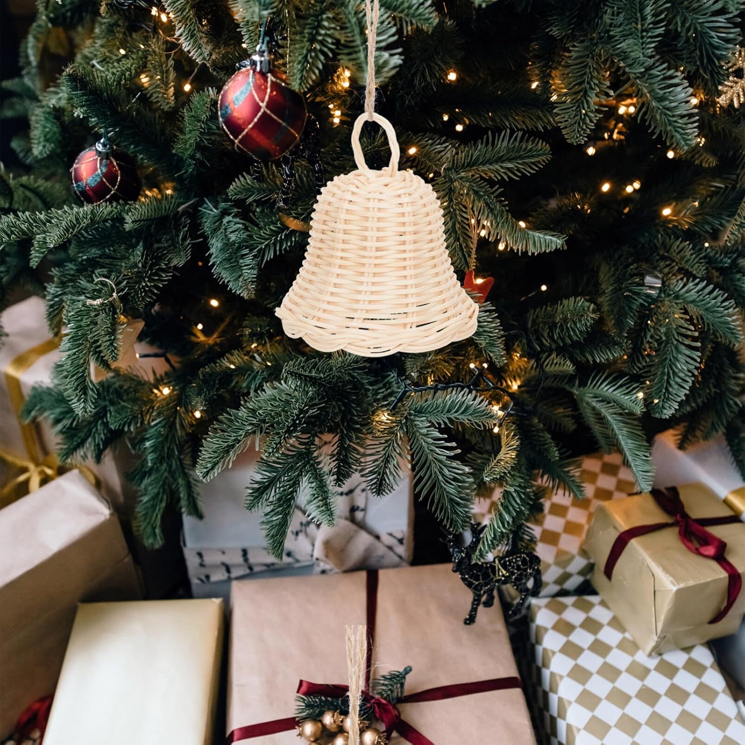 HOMSFOU Rustic Wicker Bell Ornament Christmas Decor